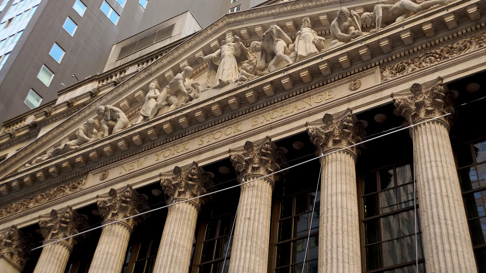 New York Stock Exchange Broad Street facade, 20231002 1720 1842