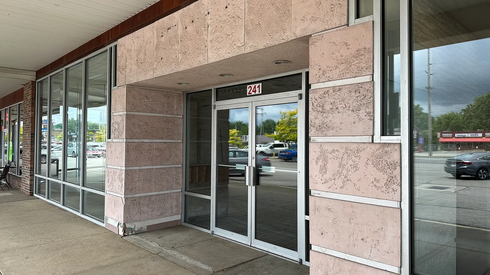 Former VINTAGE DEB Shops; Boardman Plaza; Boardman Ohio