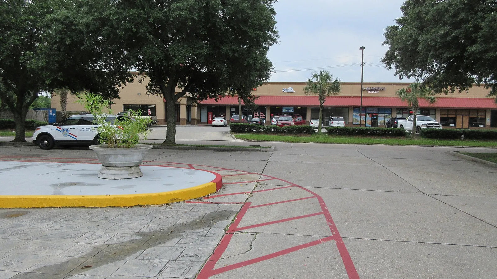Trianon Square Shopping Center, Terrytown, Louisiana May 2016 3